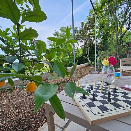 Lemon Garden Apartment-Hot Tub Jacuzzi Gjirokastër 외부 사진