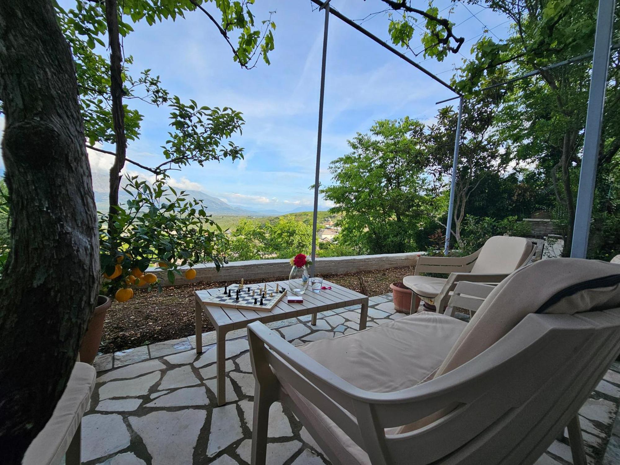 Lemon Garden Apartment-Hot Tub Jacuzzi Gjirokastër 외부 사진