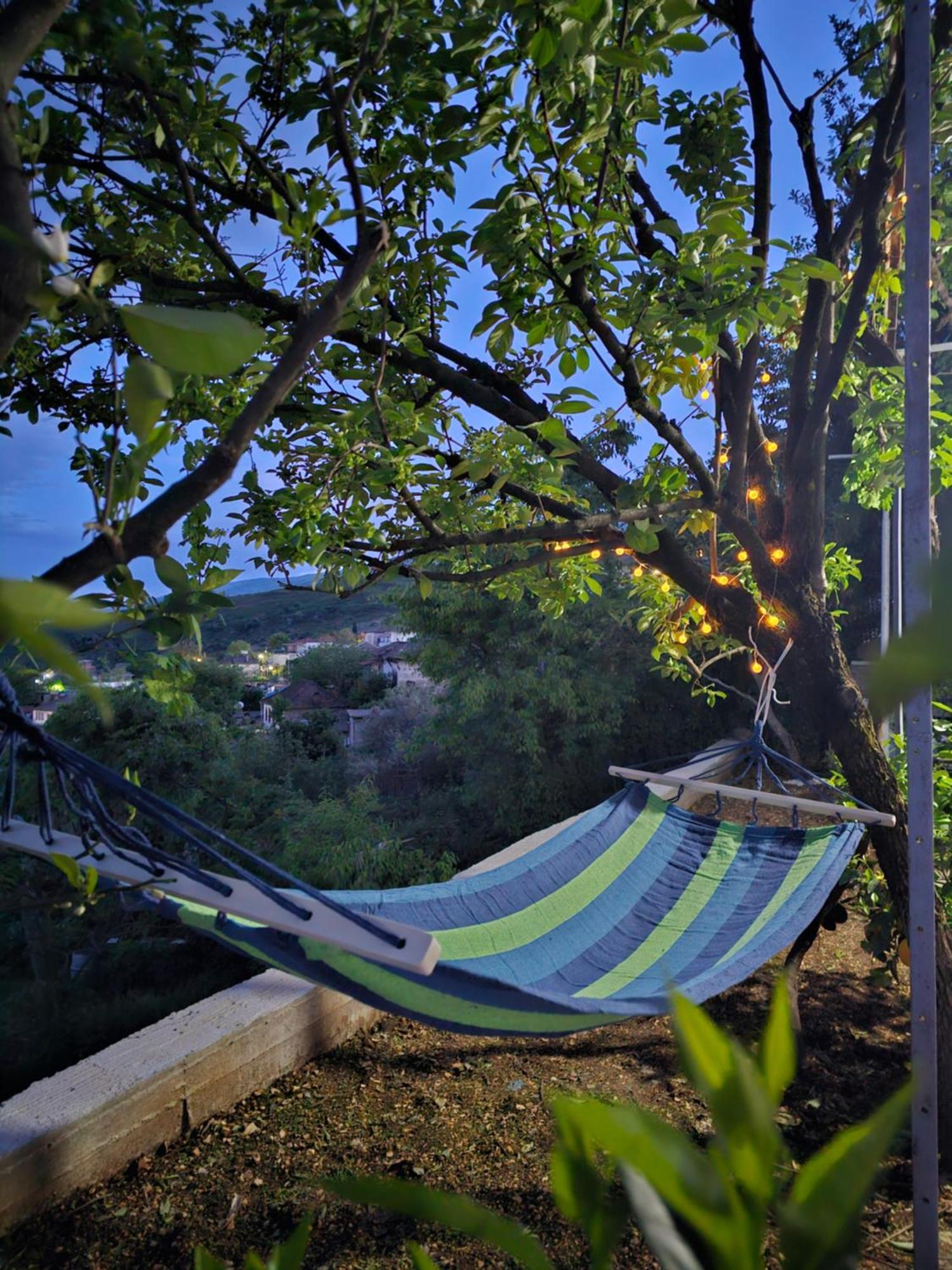 Lemon Garden Apartment-Hot Tub Jacuzzi Gjirokastër 외부 사진
