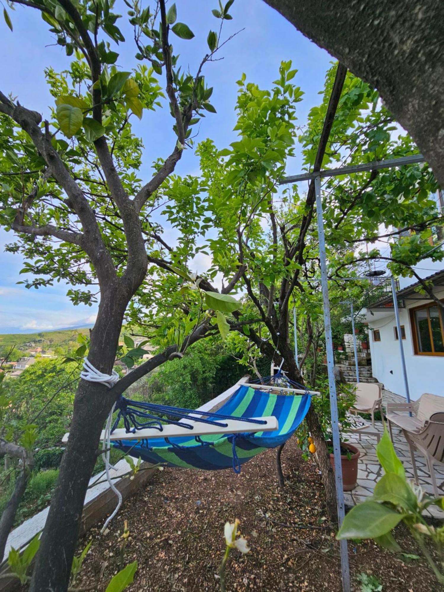 Lemon Garden Apartment-Hot Tub Jacuzzi Gjirokastër 외부 사진