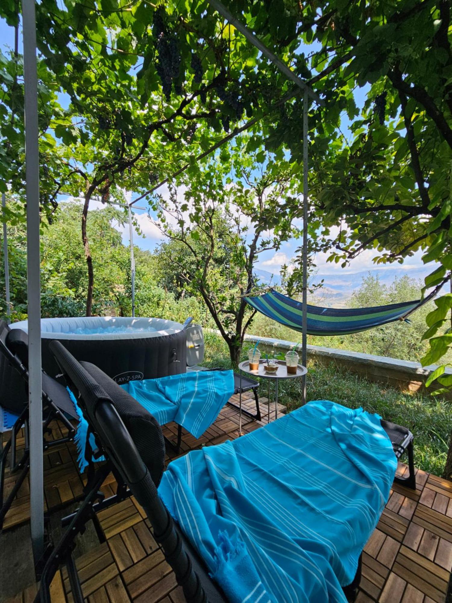 Lemon Garden Apartment-Hot Tub Jacuzzi Gjirokastër 외부 사진